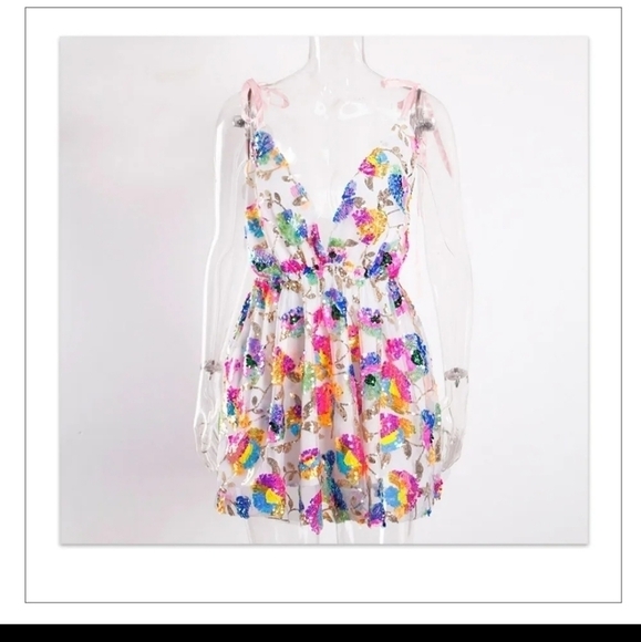 White Ditsy Floral, Embroidered,  Contrast Sequin Formal Mini Dress - Picture 10 of 11